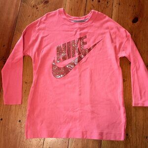 ORANGE Nike large long sleeved tee